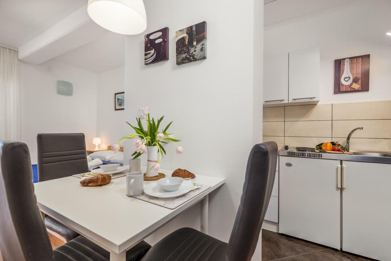Apartments Davor Mošćenička Draga エクステリア 写真